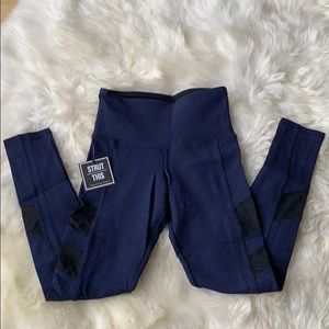 STRUT-THIS navy and black leggings